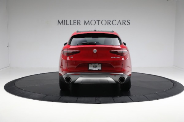 Used 2022 Alfa Romeo Stelvio Ti for sale $35,900 at Alfa Romeo of Greenwich in Greenwich CT 06830 14