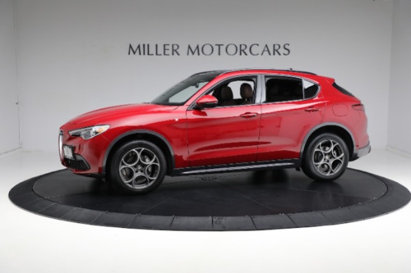 Used 2022 Alfa Romeo Stelvio Ti for sale $35,900 at Alfa Romeo of Greenwich in Greenwich CT 06830 5