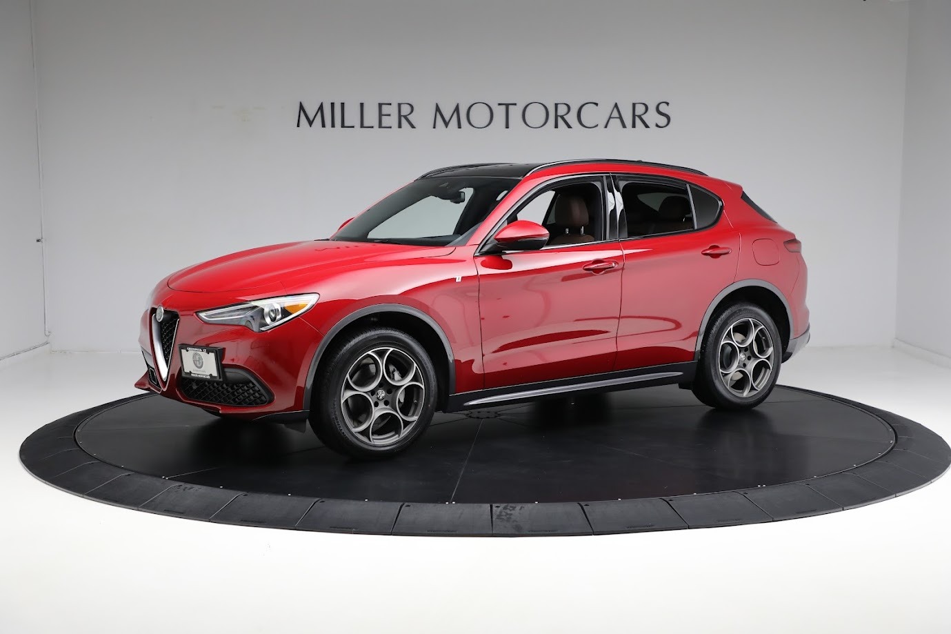 Used 2022 Alfa Romeo Stelvio Ti for sale $35,900 at Alfa Romeo of Greenwich in Greenwich CT 06830 1