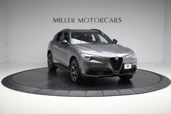 Used 2022 Alfa Romeo Stelvio Veloce for sale Sold at Alfa Romeo of Greenwich in Greenwich CT 06830 25
