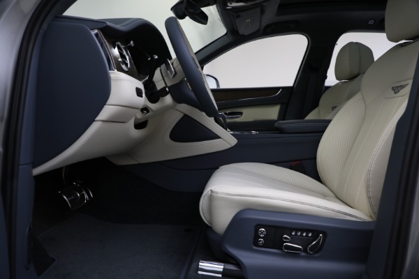 New 2024 Bentley Bentayga V8 for sale Sold at Alfa Romeo of Greenwich in Greenwich CT 06830 18