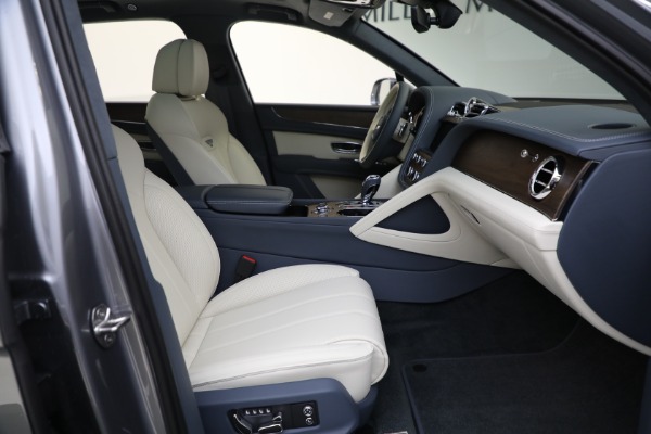 New 2024 Bentley Bentayga V8 for sale Sold at Alfa Romeo of Greenwich in Greenwich CT 06830 22