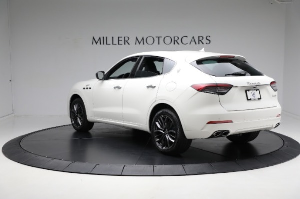 New 2024 Maserati Levante GT Ultima for sale $103,495 at Alfa Romeo of Greenwich in Greenwich CT 06830 10