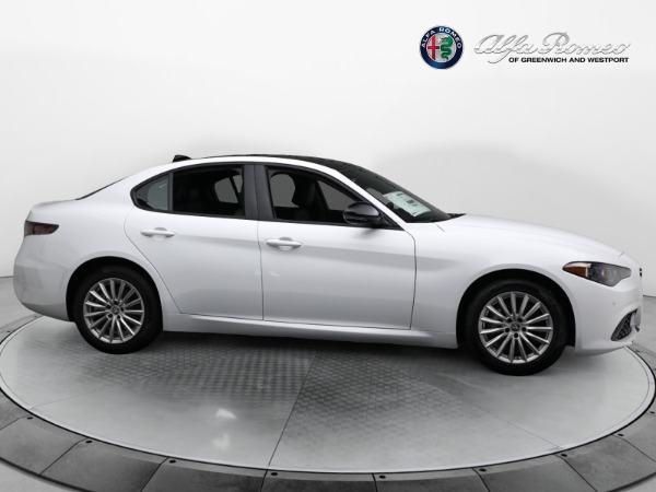 New 2024 Alfa Romeo Giulia Sprint for sale $48,430 at Alfa Romeo of Greenwich in Greenwich CT 06830 17