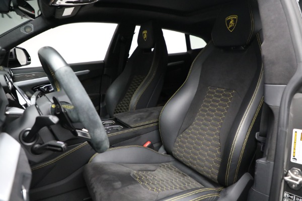 Used 2021 Lamborghini Urus for sale Sold at Alfa Romeo of Greenwich in Greenwich CT 06830 24