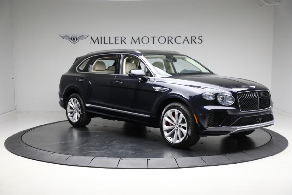 New 2024 Bentley Bentayga EWB V8 for sale $204,900 at Alfa Romeo of Greenwich in Greenwich CT 06830 14