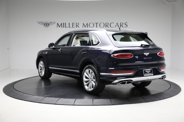 New 2024 Bentley Bentayga EWB V8 for sale $204,900 at Alfa Romeo of Greenwich in Greenwich CT 06830 7