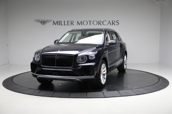 Used 2024 Bentley Bentayga EWB V8 for sale $204,900 at Alfa Romeo of Greenwich in Greenwich CT 06830 1