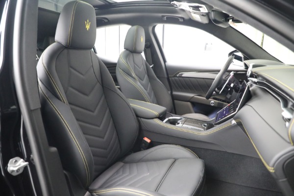 New 2024 Maserati Grecale Trofeo for sale Sold at Alfa Romeo of Greenwich in Greenwich CT 06830 22