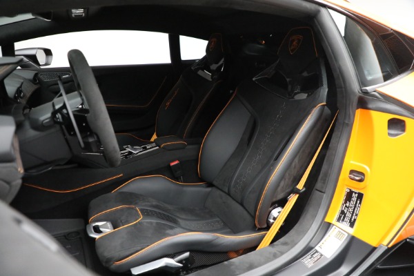 Used 2023 Lamborghini Huracan Sterrato for sale Sold at Alfa Romeo of Greenwich in Greenwich CT 06830 14