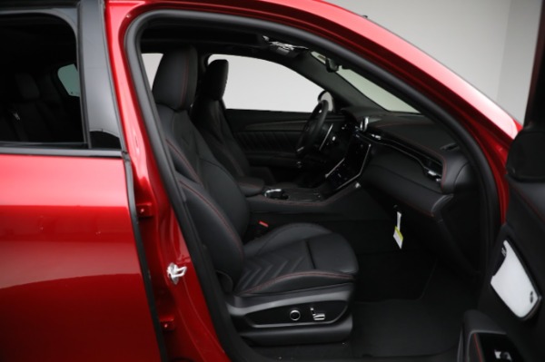 New 2024 Maserati Grecale Modena for sale $96,095 at Alfa Romeo of Greenwich in Greenwich CT 06830 28