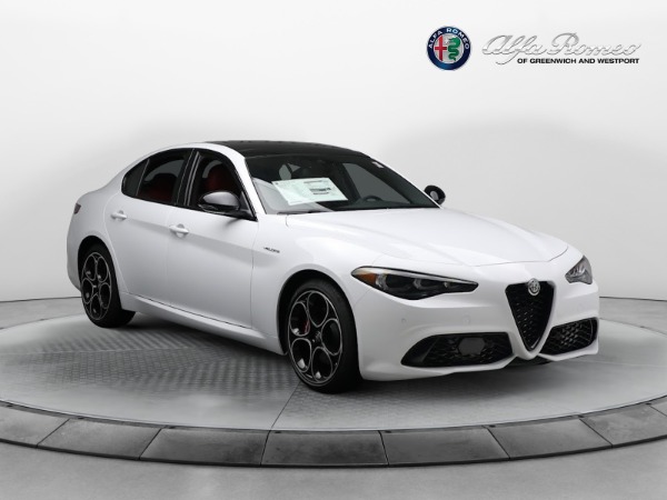 New 2024 Alfa Romeo Giulia Veloce for sale $56,710 at Alfa Romeo of Greenwich in Greenwich CT 06830 23