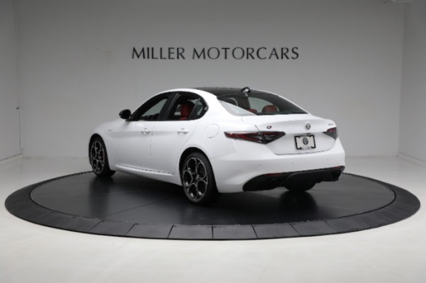 New 2024 Alfa Romeo Giulia Veloce for sale Sold at Alfa Romeo of Greenwich in Greenwich CT 06830 11