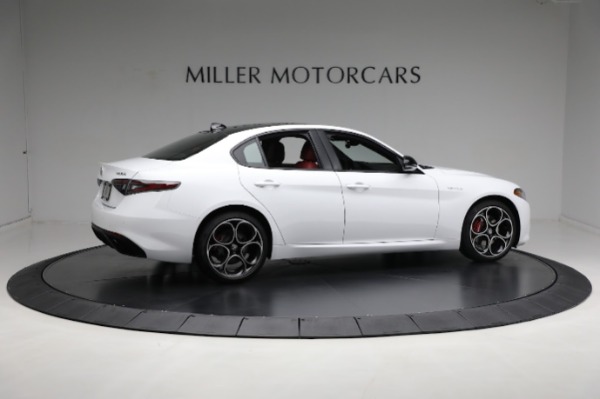 New 2024 Alfa Romeo Giulia Veloce for sale $56,710 at Alfa Romeo of Greenwich in Greenwich CT 06830 19