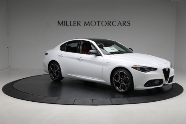 New 2024 Alfa Romeo Giulia Veloce for sale $56,710 at Alfa Romeo of Greenwich in Greenwich CT 06830 24