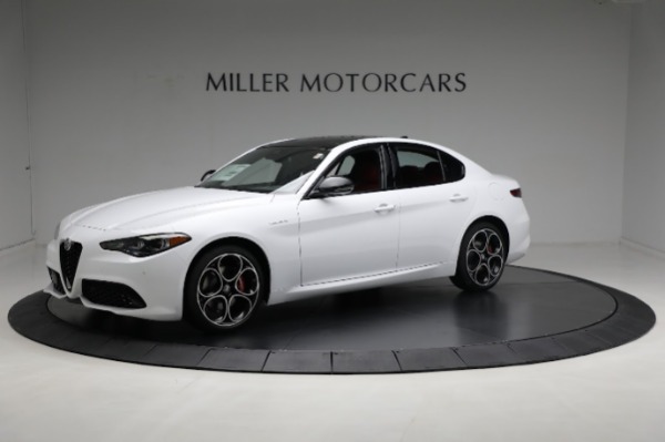 New 2024 Alfa Romeo Giulia Veloce for sale $56,710 at Alfa Romeo of Greenwich in Greenwich CT 06830 5