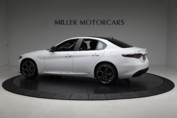 New 2024 Alfa Romeo Giulia Veloce for sale $56,710 at Alfa Romeo of Greenwich in Greenwich CT 06830 8