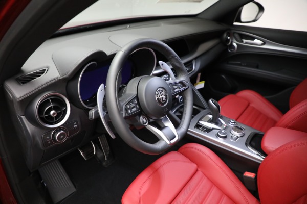 New 2024 Alfa Romeo Stelvio Veloce for sale Sold at Alfa Romeo of Greenwich in Greenwich CT 06830 28