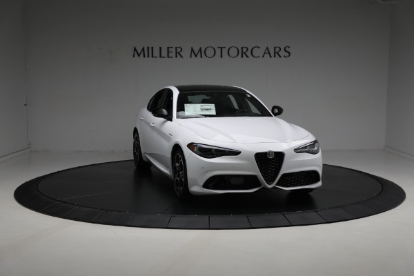 New 2024 Alfa Romeo Giulia Veloce for sale Sold at Alfa Romeo of Greenwich in Greenwich CT 06830 22