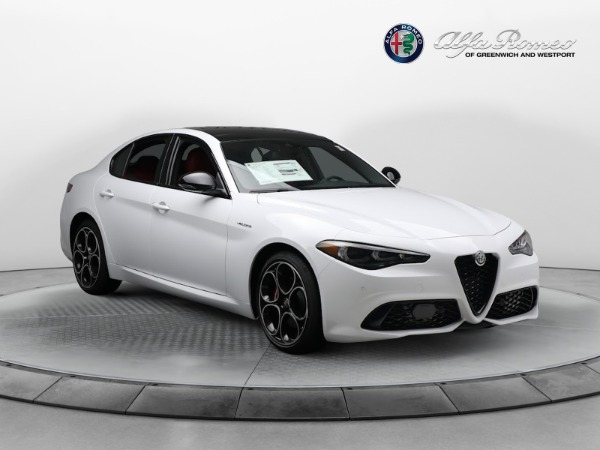 New 2024 Alfa Romeo Giulia Veloce for sale $56,710 at Alfa Romeo of Greenwich in Greenwich CT 06830 21