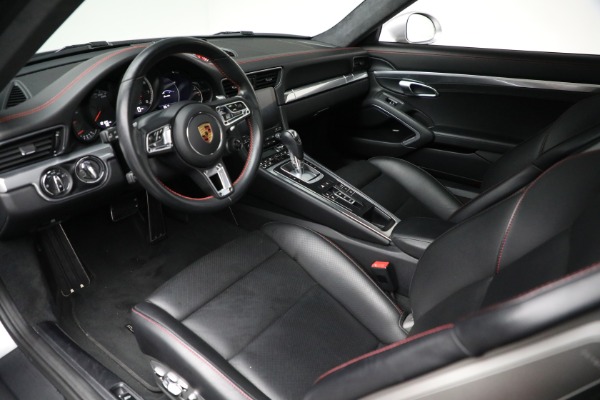 Used 2019 Porsche 911 Turbo for sale Sold at Alfa Romeo of Greenwich in Greenwich CT 06830 18