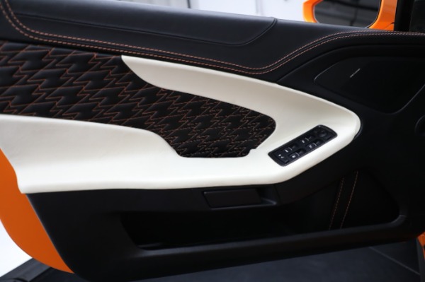 Used 2018 Aston Martin Vanquish Zagato Speedster for sale $650,000 at Alfa Romeo of Greenwich in Greenwich CT 06830 19