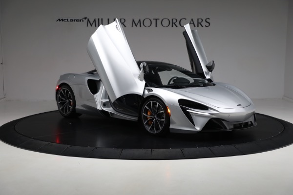 New 2023 McLaren Artura Vision for sale Sold at Alfa Romeo of Greenwich in Greenwich CT 06830 19