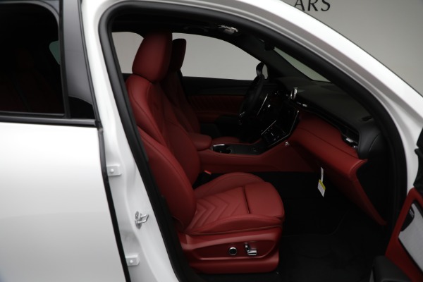 New 2024 Maserati Grecale Modena for sale Sold at Alfa Romeo of Greenwich in Greenwich CT 06830 27