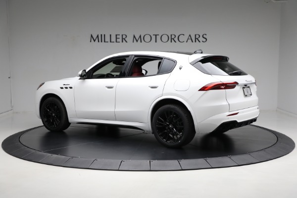 New 2024 Maserati Grecale Modena for sale Sold at Alfa Romeo of Greenwich in Greenwich CT 06830 8