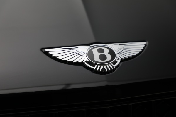 New 2024 Bentley Bentayga EWB Azure V8 for sale $317,660 at Alfa Romeo of Greenwich in Greenwich CT 06830 16