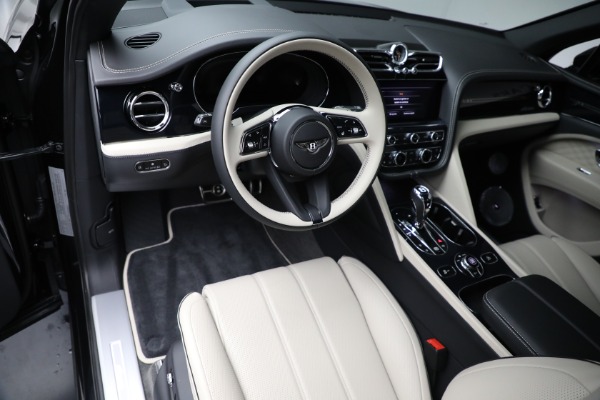 New 2024 Bentley Bentayga EWB Azure V8 for sale $317,660 at Alfa Romeo of Greenwich in Greenwich CT 06830 22