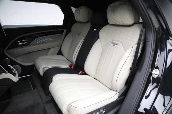 New 2024 Bentley Bentayga EWB Azure V8 for sale $317,660 at Alfa Romeo of Greenwich in Greenwich CT 06830 28