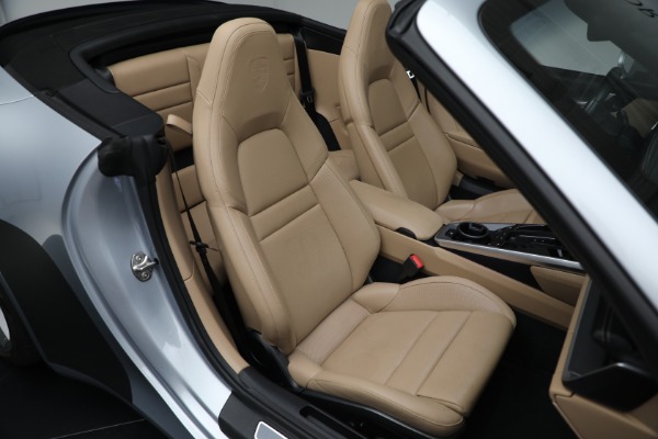 Used 2021 Porsche 911 Carrera S for sale Sold at Alfa Romeo of Greenwich in Greenwich CT 06830 27