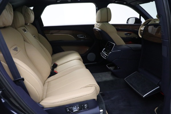 New 2024 Bentley Bentayga EWB V8 for sale Sold at Alfa Romeo of Greenwich in Greenwich CT 06830 27