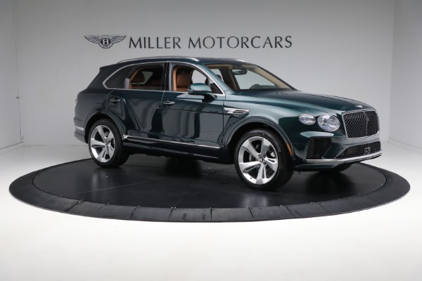 New 2024 Bentley Bentayga V8 for sale $252,225 at Alfa Romeo of Greenwich in Greenwich CT 06830 10