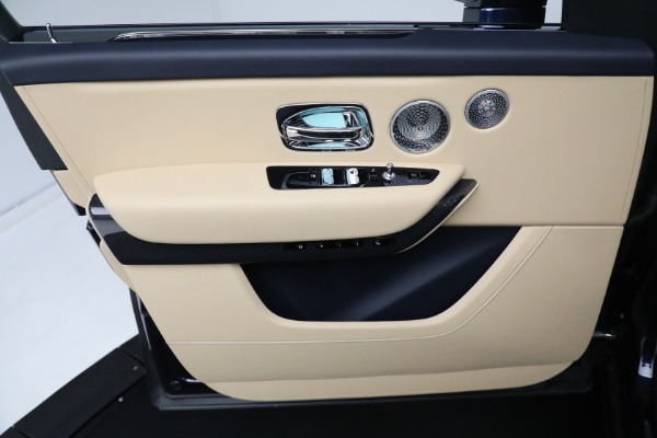 Used 2024 Rolls-Royce Black Badge Cullinan for sale Sold at Alfa Romeo of Greenwich in Greenwich CT 06830 23