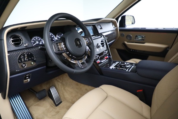 Used 2024 Rolls-Royce Black Badge Cullinan for sale Sold at Alfa Romeo of Greenwich in Greenwich CT 06830 28