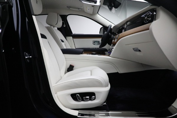 Used 2022 Rolls-Royce Ghost for sale Sold at Alfa Romeo of Greenwich in Greenwich CT 06830 24