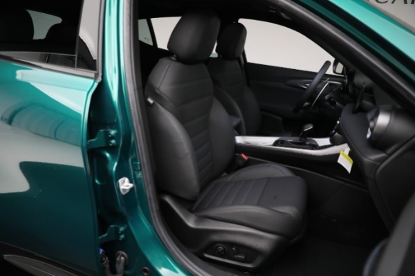 New 2024 Alfa Romeo Tonale Veloce for sale Sold at Alfa Romeo of Greenwich in Greenwich CT 06830 24