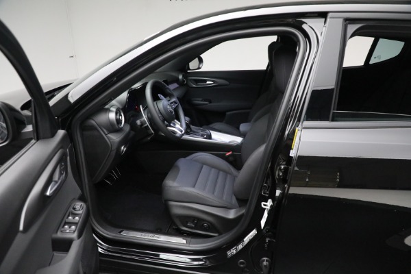 New 2024 Alfa Romeo Tonale Veloce for sale Sold at Alfa Romeo of Greenwich in Greenwich CT 06830 24