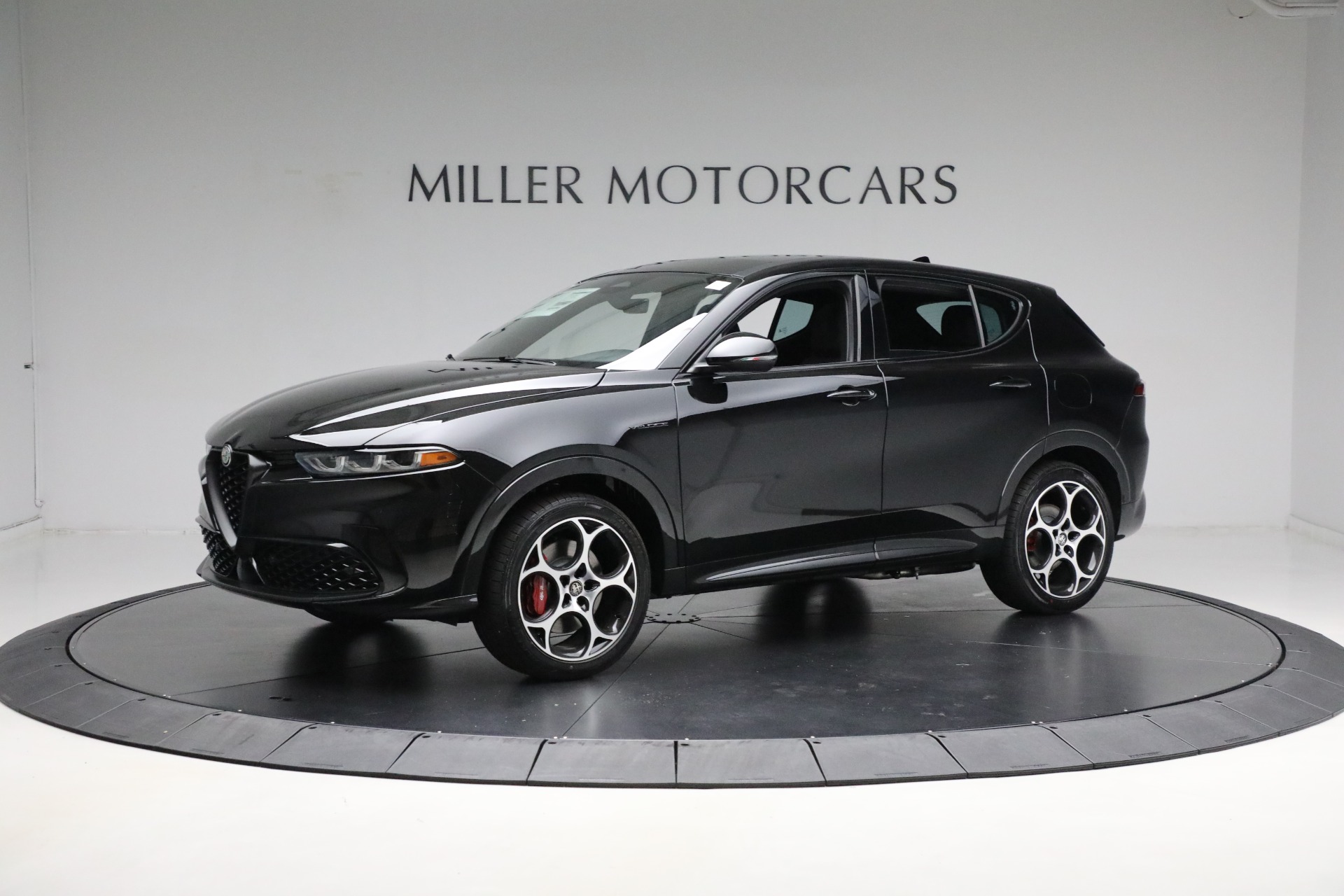 New 2024 Alfa Romeo Tonale Veloce for sale Sold at Alfa Romeo of Greenwich in Greenwich CT 06830 1