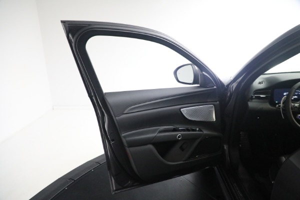 New 2024 Maserati Grecale GT for sale Sold at Alfa Romeo of Greenwich in Greenwich CT 06830 19