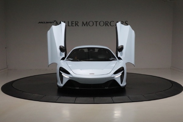 Used 2023 McLaren Artura Vision for sale Sold at Alfa Romeo of Greenwich in Greenwich CT 06830 13