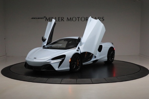 Used 2023 McLaren Artura Vision for sale Sold at Alfa Romeo of Greenwich in Greenwich CT 06830 14