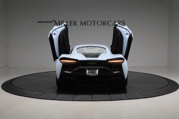 Used 2023 McLaren Artura Vision for sale Sold at Alfa Romeo of Greenwich in Greenwich CT 06830 17
