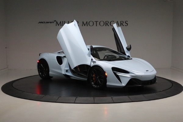 Used 2023 McLaren Artura Vision for sale Sold at Alfa Romeo of Greenwich in Greenwich CT 06830 20