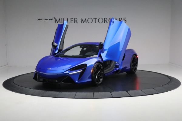 Used 2023 McLaren Artura for sale Sold at Alfa Romeo of Greenwich in Greenwich CT 06830 13