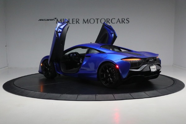 Used 2023 McLaren Artura for sale Sold at Alfa Romeo of Greenwich in Greenwich CT 06830 15