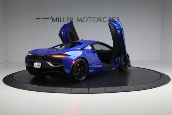Used 2023 McLaren Artura for sale Sold at Alfa Romeo of Greenwich in Greenwich CT 06830 17