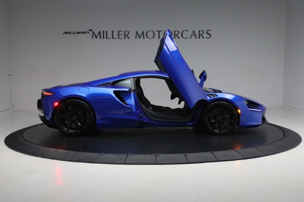 Used 2023 McLaren Artura for sale Sold at Alfa Romeo of Greenwich in Greenwich CT 06830 18